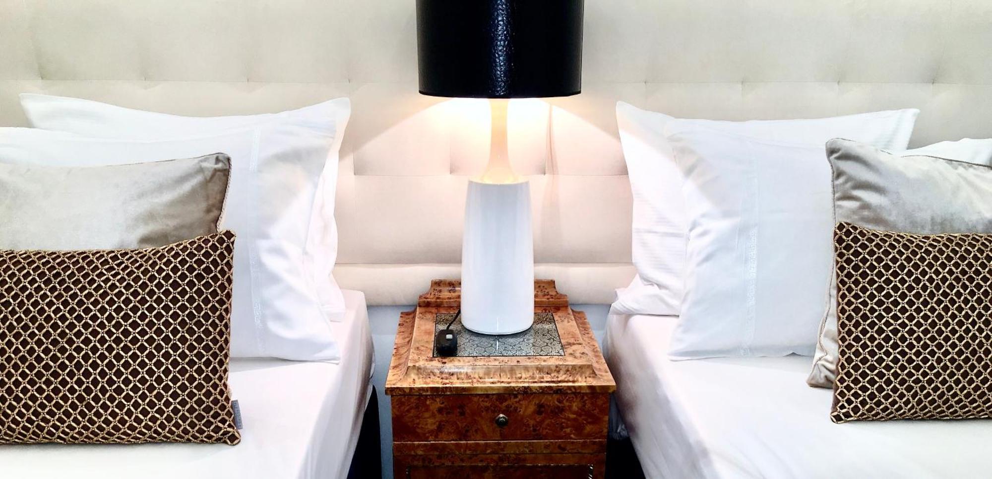 Mondrian Luxury Suites Unesco Old Town Warschau Kamer foto