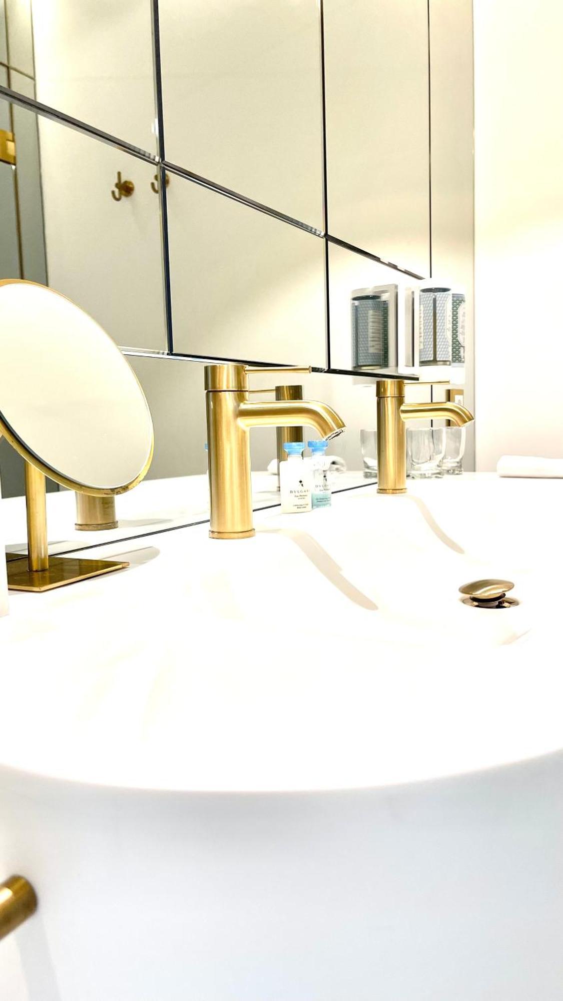 Mondrian Luxury Suites Unesco Old Town Warschau Kamer foto