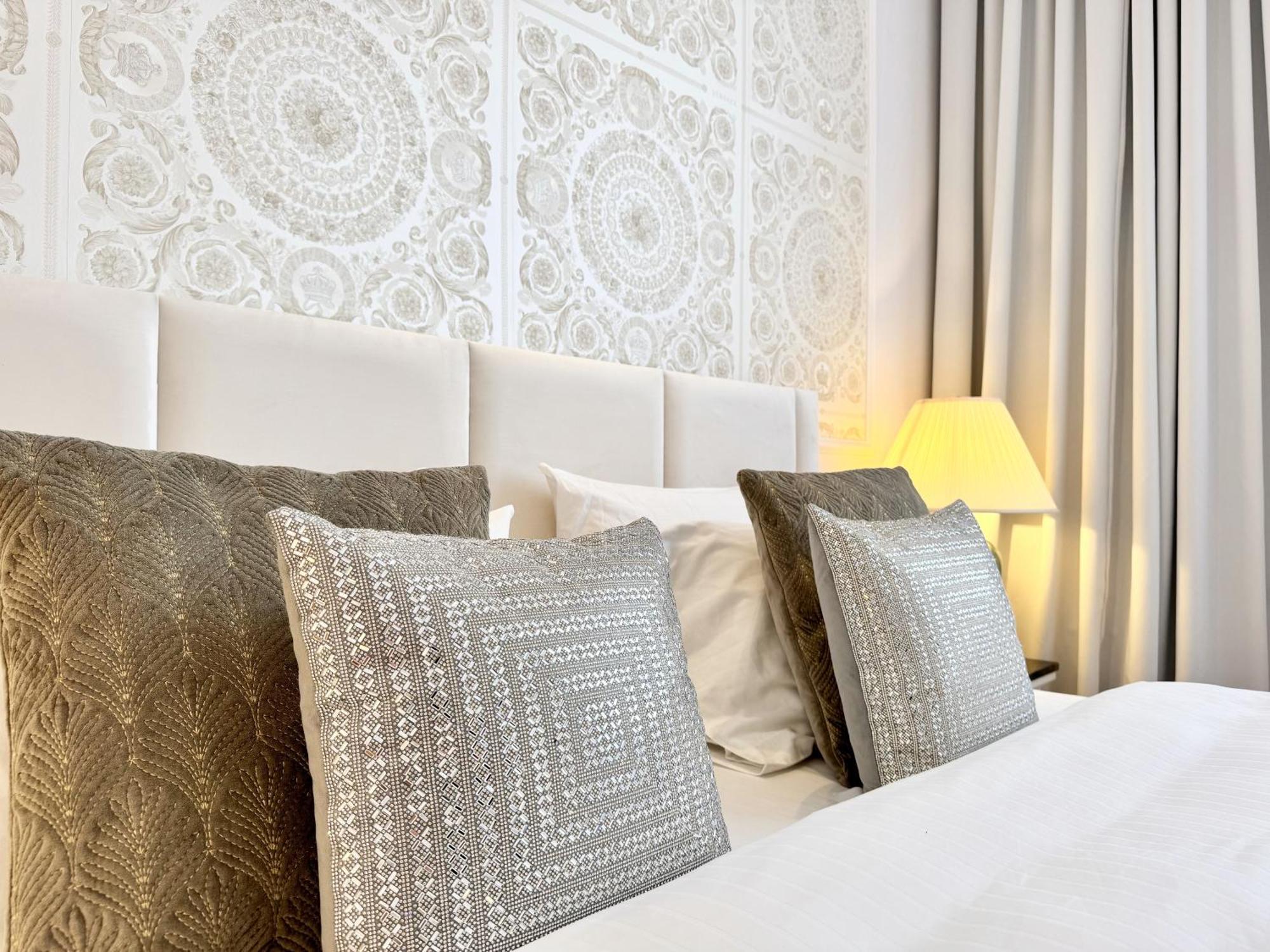 Mondrian Luxury Suites Unesco Old Town Warschau Kamer foto