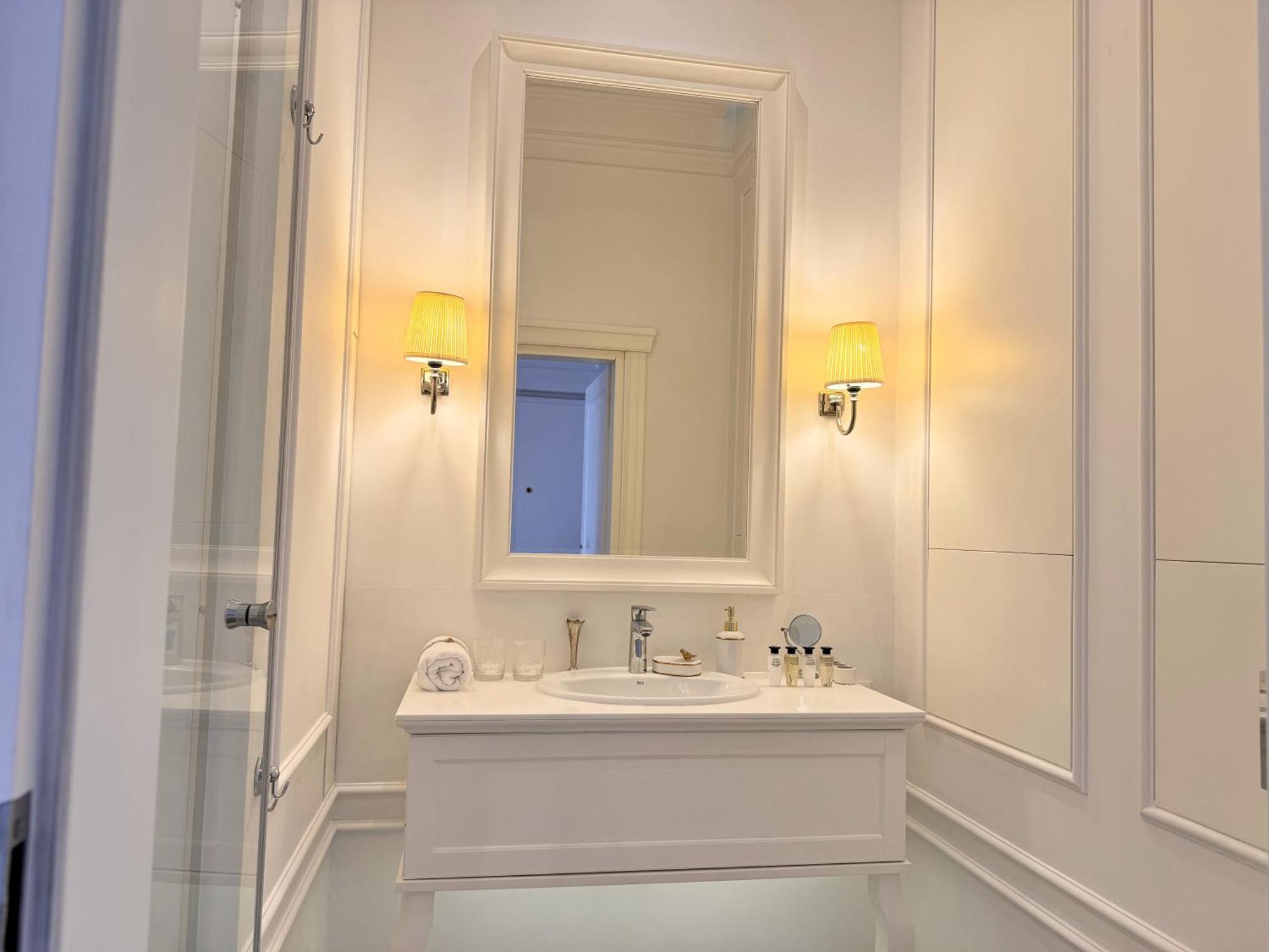 Mondrian Luxury Suites Unesco Old Town Warschau Kamer foto